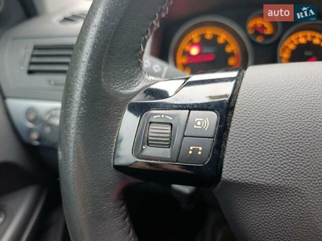 Синий Опель Астра, объемом двигателя 1.8 л и пробегом 260 тыс. км за 6700 $, фото 42 на Automoto.ua