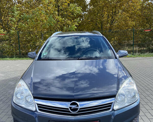 Опель Астра 2009 в Виннице на Automoto.ua Синий Опель Астра, объемом двигателя 1.6 л и пробегом 216 тыс. км за 6100 $, фото 1 на Automoto.ua