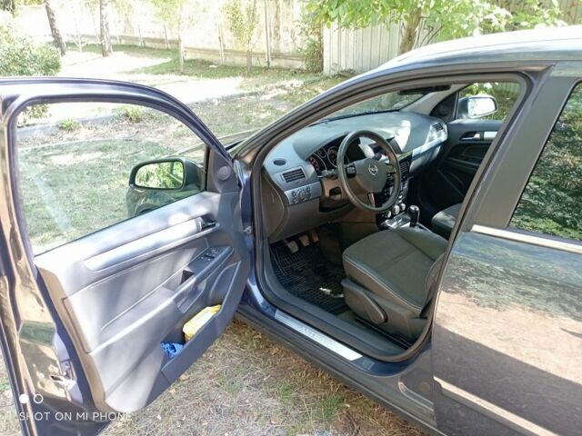 Синий Опель Астра, объемом двигателя 1.6 л и пробегом 222 тыс. км за 5200 $, фото 11 на Automoto.ua