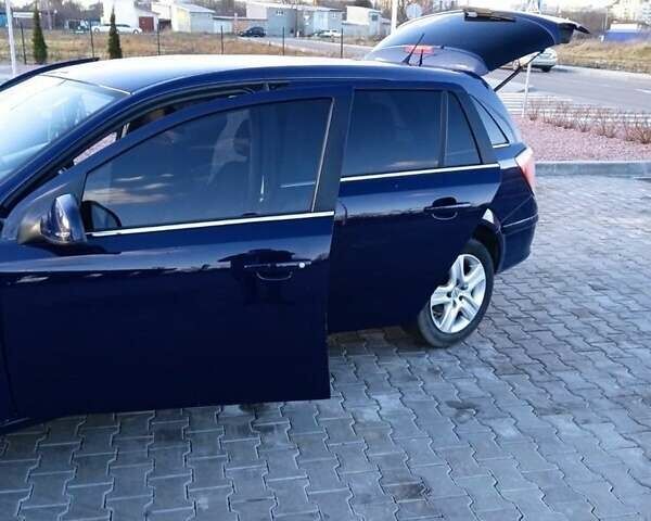 Синий Опель Астра, объемом двигателя 1.7 л и пробегом 340 тыс. км за 5300 $, фото 3 на Automoto.ua