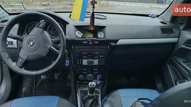 Синий Опель Астра, объемом двигателя 1.6 л и пробегом 355 тыс. км за 5200 $, фото 9 на Automoto.ua