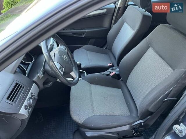 Синий Опель Астра, объемом двигателя 1.6 л и пробегом 183 тыс. км за 5800 $, фото 21 на Automoto.ua
