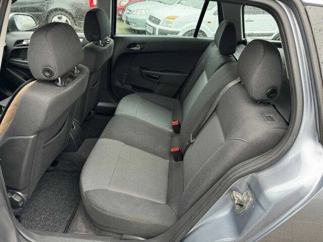 Синий Опель Астра, объемом двигателя 1.6 л и пробегом 157 тыс. км за 6400 $, фото 15 на Automoto.ua