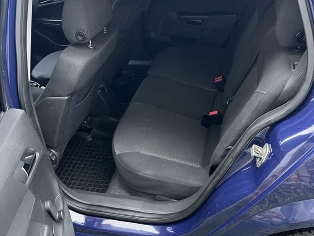 Синий Опель Астра, объемом двигателя 1.7 л и пробегом 292 тыс. км за 5300 $, фото 5 на Automoto.ua