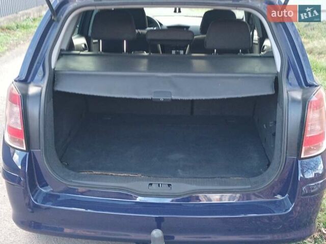 Синий Опель Астра, объемом двигателя 1.69 л и пробегом 190 тыс. км за 5750 $, фото 1 на Automoto.ua