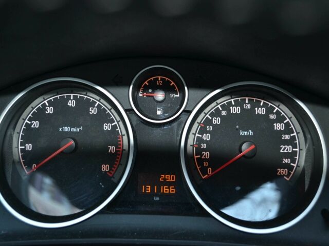 Синий Опель Астра, объемом двигателя 1.6 л и пробегом 131 тыс. км за 6750 $, фото 14 на Automoto.ua