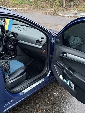 Синий Опель Астра, объемом двигателя 1.6 л и пробегом 355 тыс. км за 5200 $, фото 5 на Automoto.ua