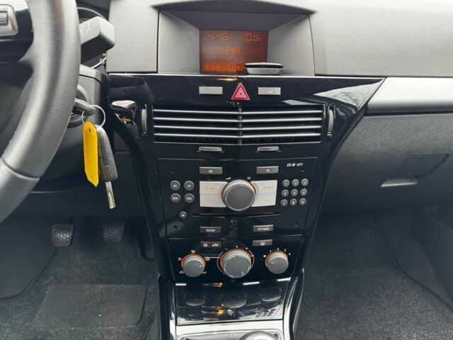 Синий Опель Астра, объемом двигателя 1.6 л и пробегом 157 тыс. км за 6400 $, фото 11 на Automoto.ua