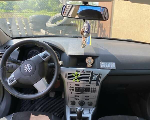 Синій Опель Астра, об'ємом двигуна 1.36 л та пробігом 227 тис. км за 5200 $, фото 6 на Automoto.ua