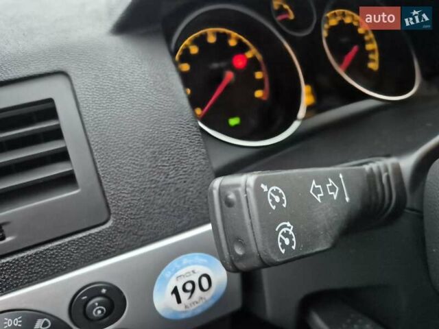 Синій Опель Астра, об'ємом двигуна 1.6 л та пробігом 208 тис. км за 5650 $, фото 59 на Automoto.ua