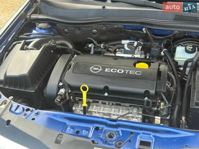 Синий Опель Астра, объемом двигателя 1.8 л и пробегом 175 тыс. км за 6200 $, фото 90 на Automoto.ua
