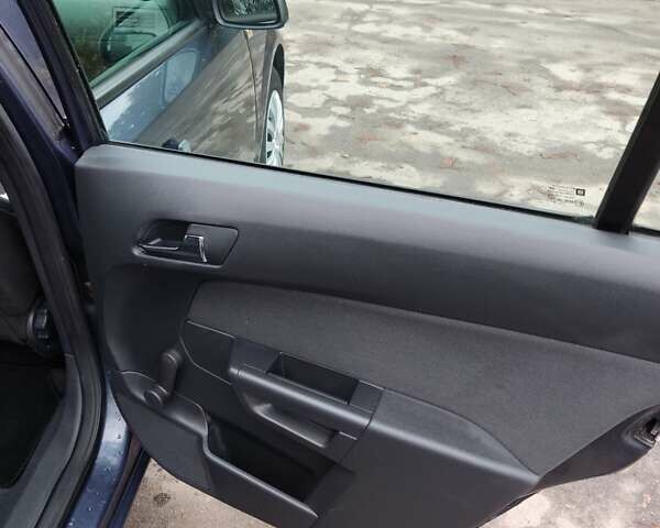 Синий Опель Астра, объемом двигателя 1.6 л и пробегом 230 тыс. км за 5650 $, фото 19 на Automoto.ua