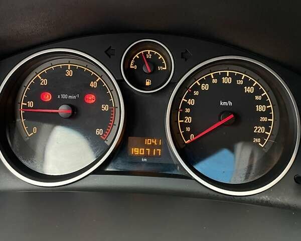 Опель Астра 2010 в Дунаевцах на Automoto.ua Синий Опель Астра, объемом двигателя 1.7 л и пробегом 190 тыс. км за 6500 $, фото 2 на Automoto.ua