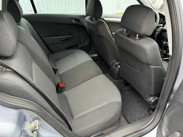 Синий Опель Астра, объемом двигателя 1.6 л и пробегом 157 тыс. км за 6400 $, фото 14 на Automoto.ua