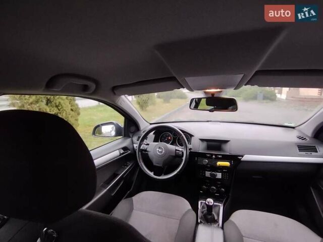 Синій Опель Астра, об'ємом двигуна 1.7 л та пробігом 281 тис. км за 5700 $, фото 17 на Automoto.ua