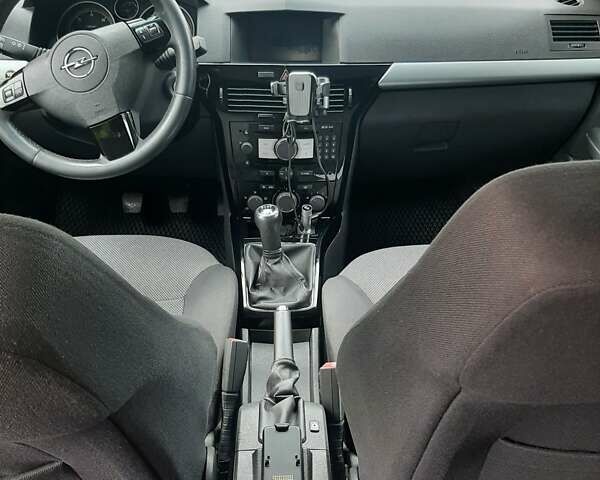 Синій Опель Астра, об'ємом двигуна 1.7 л та пробігом 270 тис. км за 6300 $, фото 2 на Automoto.ua