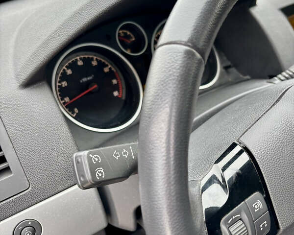 Синій Опель Астра, об'ємом двигуна 1.6 л та пробігом 228 тис. км за 5999 $, фото 23 на Automoto.ua