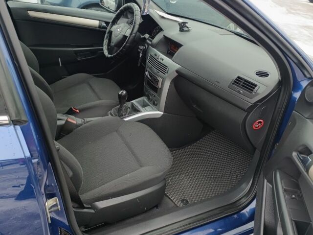 Синий Опель Астра, объемом двигателя 1.9 л и пробегом 223 тыс. км за 4999 $, фото 12 на Automoto.ua