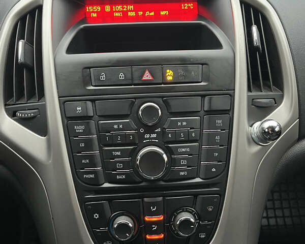 Синий Опель Астра, объемом двигателя 1.69 л и пробегом 257 тыс. км за 6300 $, фото 20 на Automoto.ua