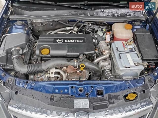 Синий Опель Астра, объемом двигателя 1.7 л и пробегом 247 тыс. км за 5550 $, фото 8 на Automoto.ua