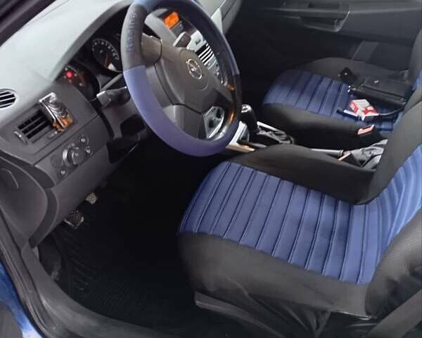 Синий Опель Астра, объемом двигателя 1.7 л и пробегом 245 тыс. км за 5550 $, фото 8 на Automoto.ua