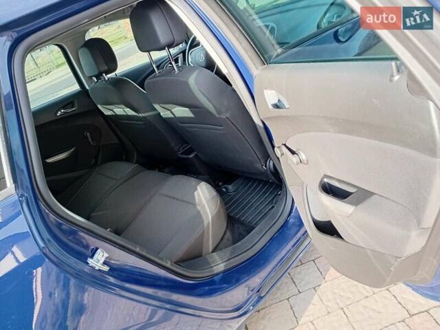 Синий Опель Астра, объемом двигателя 1.7 л и пробегом 296 тыс. км за 6300 $, фото 10 на Automoto.ua