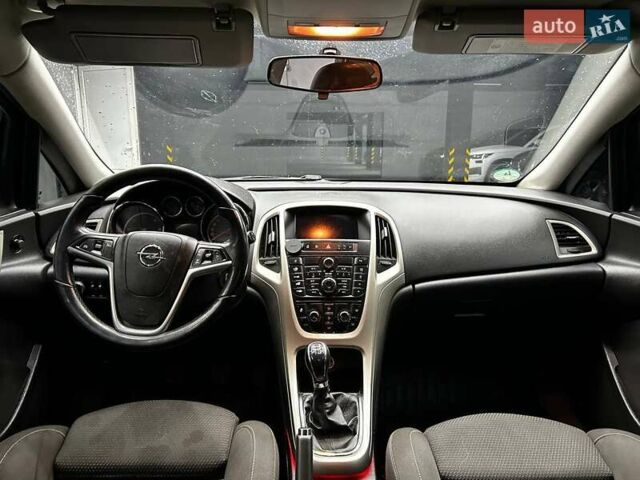 Синий Опель Астра, объемом двигателя 1.69 л и пробегом 231 тыс. км за 7500 $, фото 14 на Automoto.ua