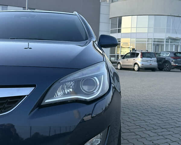 Синий Опель Астра, объемом двигателя 1.7 л и пробегом 171 тыс. км за 8700 $, фото 2 на Automoto.ua