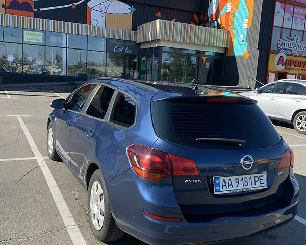 Синий Опель Астра, объемом двигателя 1.7 л и пробегом 346 тыс. км за 6150 $, фото 5 на Automoto.ua