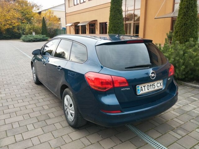 Опель Астра 2011 в Береговом на Automoto.ua Синий Опель Астра, объемом двигателя 1.7 л и пробегом 209 тыс. км за 7500 $, фото 4 на Automoto.ua
