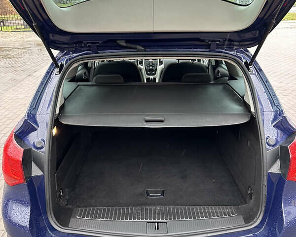 Синий Опель Астра, объемом двигателя 1.7 л и пробегом 211 тыс. км за 6400 $, фото 10 на Automoto.ua