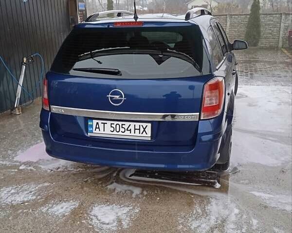Синий Опель Астра, объемом двигателя 1.7 л и пробегом 245 тыс. км за 5550 $, фото 4 на Automoto.ua