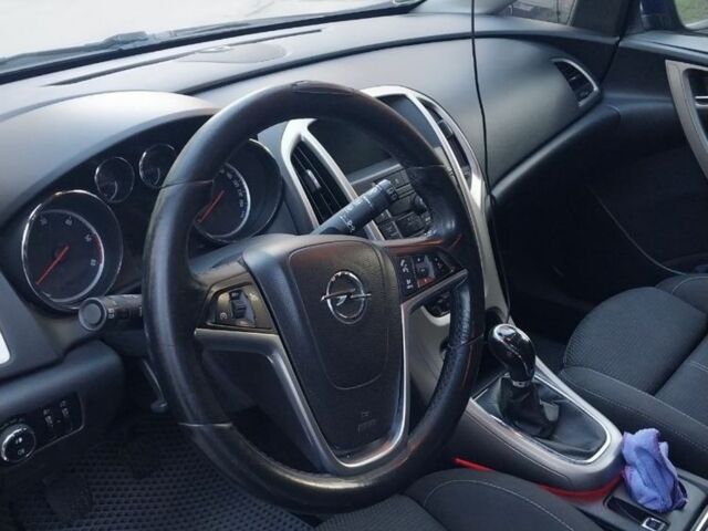 Синий Опель Астра, объемом двигателя 1.7 л и пробегом 257 тыс. км за 5900 $, фото 2 на Automoto.ua