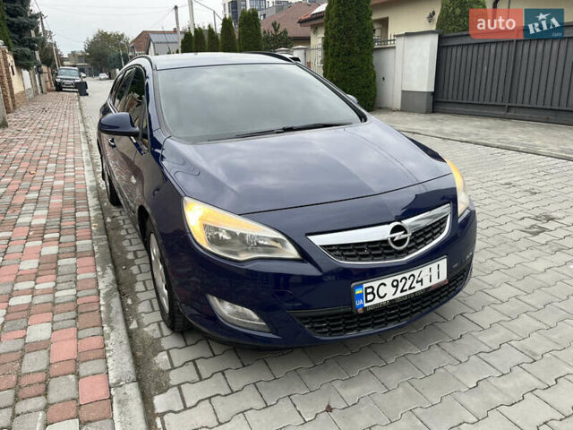 Синий Опель Астра, объемом двигателя 1.69 л и пробегом 257 тыс. км за 6300 $, фото 16 на Automoto.ua