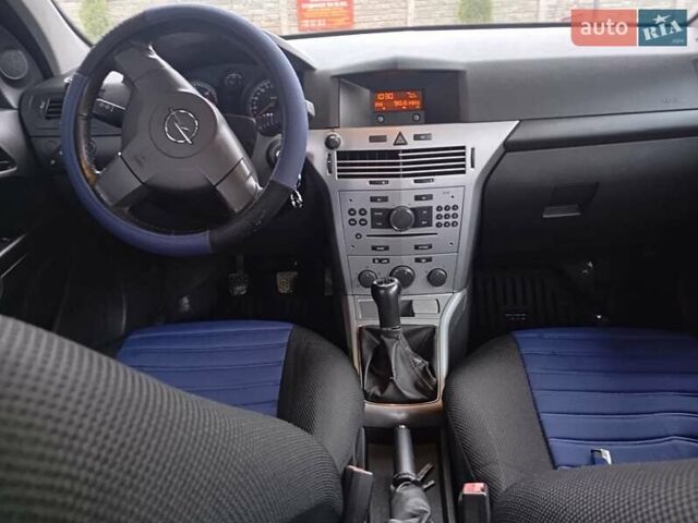 Синий Опель Астра, объемом двигателя 1.7 л и пробегом 245 тыс. км за 5550 $, фото 17 на Automoto.ua