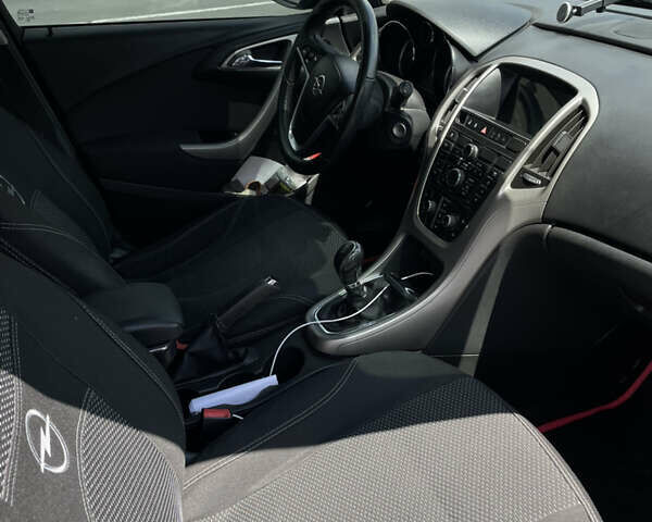 Синий Опель Астра, объемом двигателя 2 л и пробегом 326 тыс. км за 7299 $, фото 7 на Automoto.ua