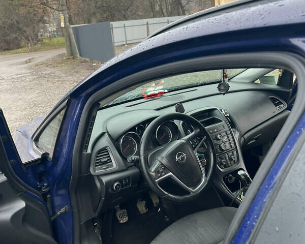 Синий Опель Астра, объемом двигателя 1.7 л и пробегом 233 тыс. км за 6300 $, фото 5 на Automoto.ua