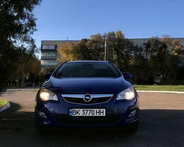 Синий Опель Астра, объемом двигателя 1.7 л и пробегом 302 тыс. км за 6500 $, фото 7 на Automoto.ua