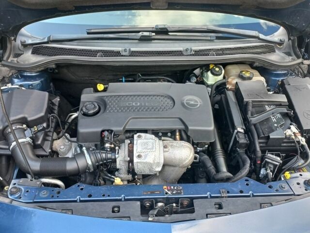 Синий Опель Астра, объемом двигателя 1.3 л и пробегом 270 тыс. км за 5724 $, фото 7 на Automoto.ua