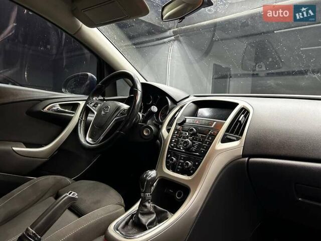 Синий Опель Астра, объемом двигателя 1.69 л и пробегом 231 тыс. км за 7500 $, фото 7 на Automoto.ua