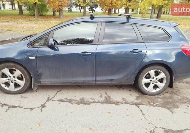 Опель Астра 2011 в Львове на Automoto.ua Синий Опель Астра, объемом двигателя 1.7 л и пробегом 310 тыс. км за 7200 $, фото 9 на Automoto.ua