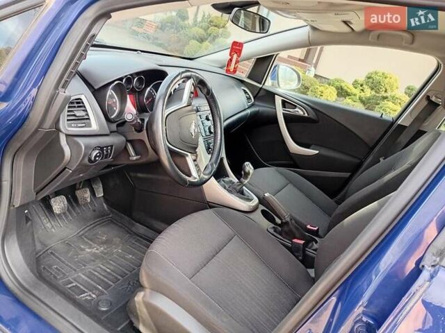 Синий Опель Астра, объемом двигателя 1.7 л и пробегом 296 тыс. км за 6300 $, фото 7 на Automoto.ua