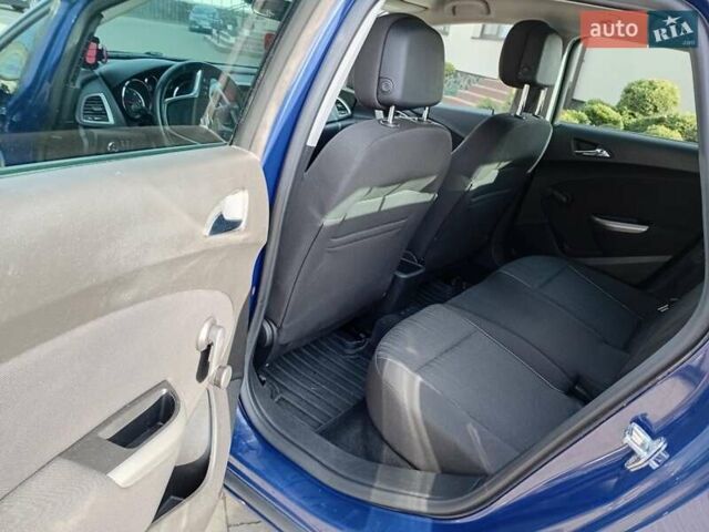 Синий Опель Астра, объемом двигателя 1.7 л и пробегом 296 тыс. км за 6300 $, фото 9 на Automoto.ua