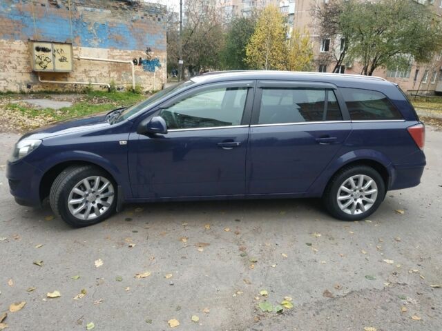 Синий Опель Астра, объемом двигателя 1.7 л и пробегом 340 тыс. км за 5500 $, фото 1 на Automoto.ua