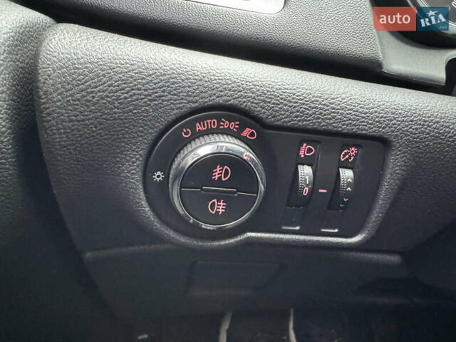 Синий Опель Астра, объемом двигателя 1.69 л и пробегом 280 тыс. км за 5700 $, фото 19 на Automoto.ua