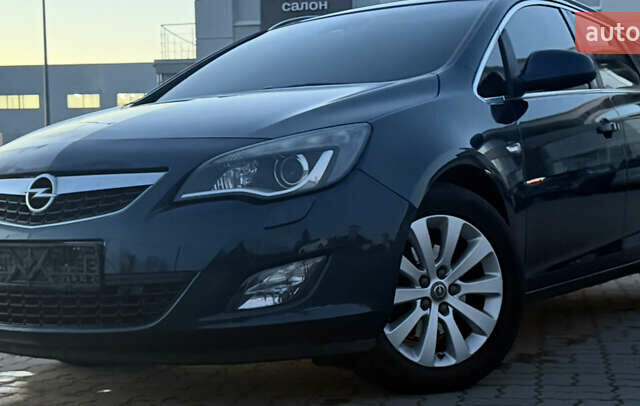Синий Опель Астра, объемом двигателя 1.7 л и пробегом 171 тыс. км за 8700 $, фото 10 на Automoto.ua