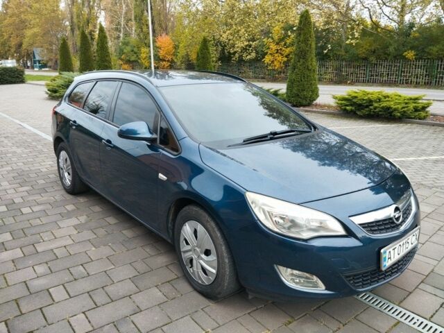 Опель Астра 2011 в Береговом на Automoto.ua Синий Опель Астра, объемом двигателя 1.7 л и пробегом 209 тыс. км за 7500 $, фото 1 на Automoto.ua
