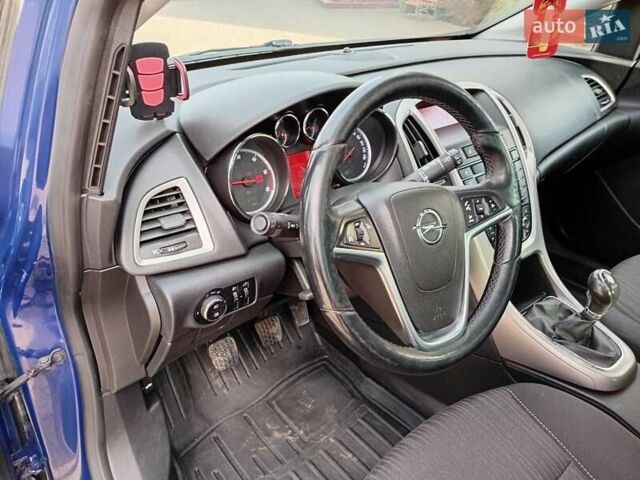 Синий Опель Астра, объемом двигателя 1.7 л и пробегом 296 тыс. км за 6300 $, фото 13 на Automoto.ua