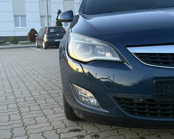Синий Опель Астра, объемом двигателя 1.7 л и пробегом 171 тыс. км за 8700 $, фото 3 на Automoto.ua