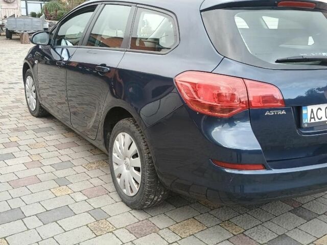 Синий Опель Астра, объемом двигателя 1.7 л и пробегом 230 тыс. км за 6700 $, фото 5 на Automoto.ua